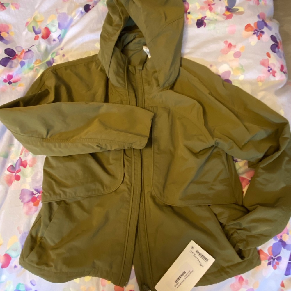 TAGS ON! NEVER WORN!!